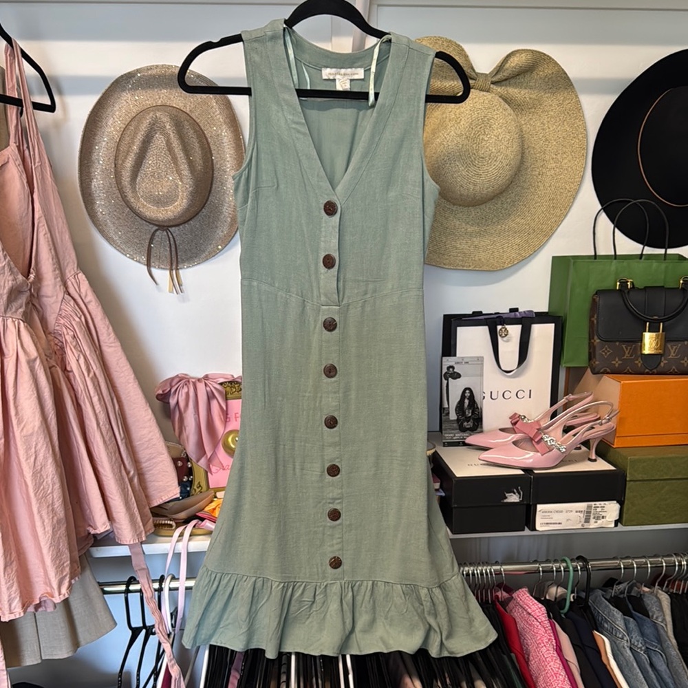 Monteau Sleeveless Sage Button-Down Midi Dress